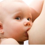 Sau nâng ngực Y-line có thể nuôi con bằng sữa mẹ không?
